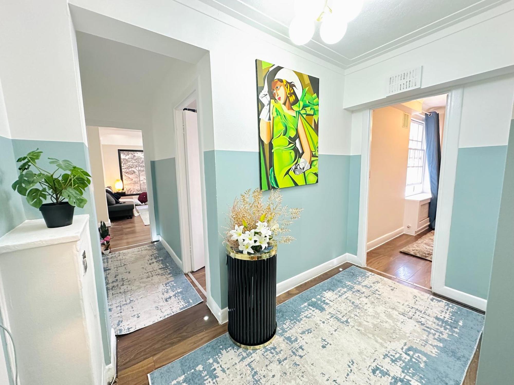 Hyde Park Comfortable Two Bedroom Apartment London Eksteriør billede