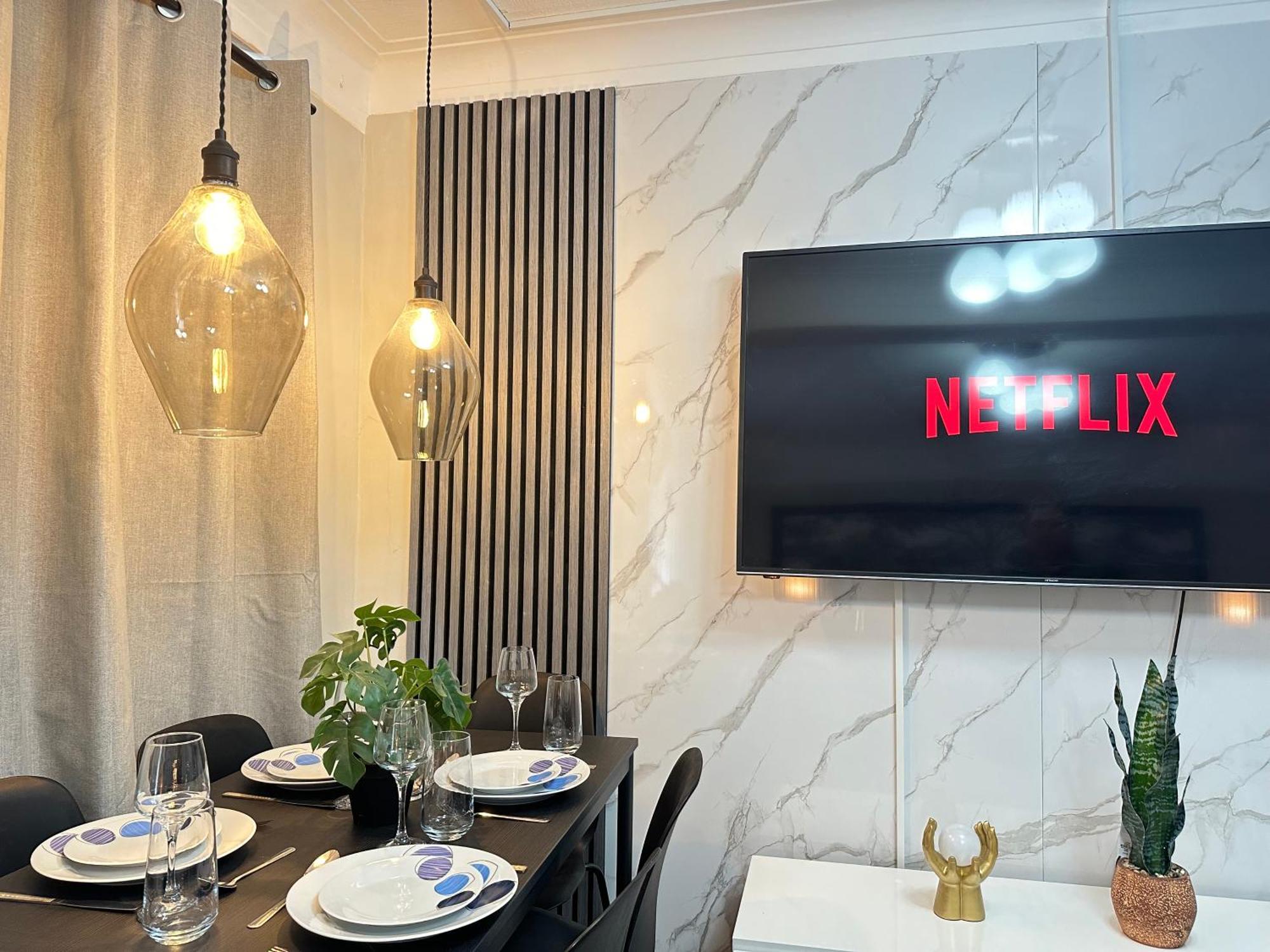 Hyde Park Comfortable Two Bedroom Apartment London Eksteriør billede
